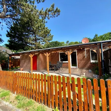 Ferienhaus-Am-Waldrand بيت للعطل *